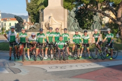 Foto di gruppo con bici